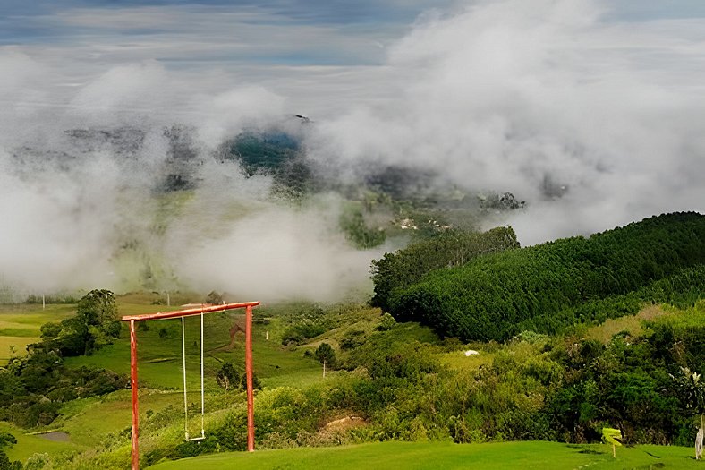 Chalé com hidro e sala jogos na Serra Catarinense.